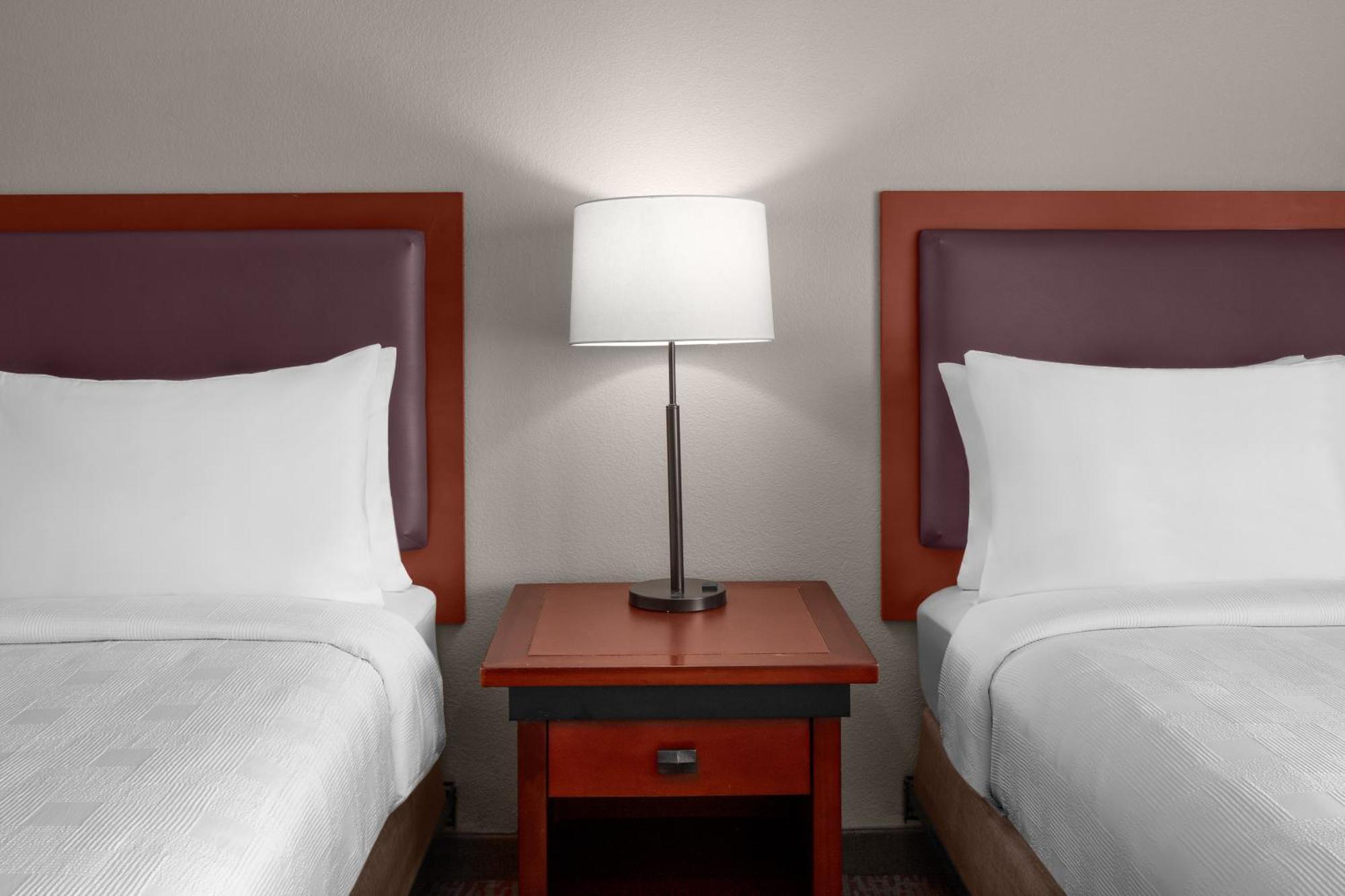 Larkspur Landing Extended Stay Suites Роузвил Екстериор снимка
