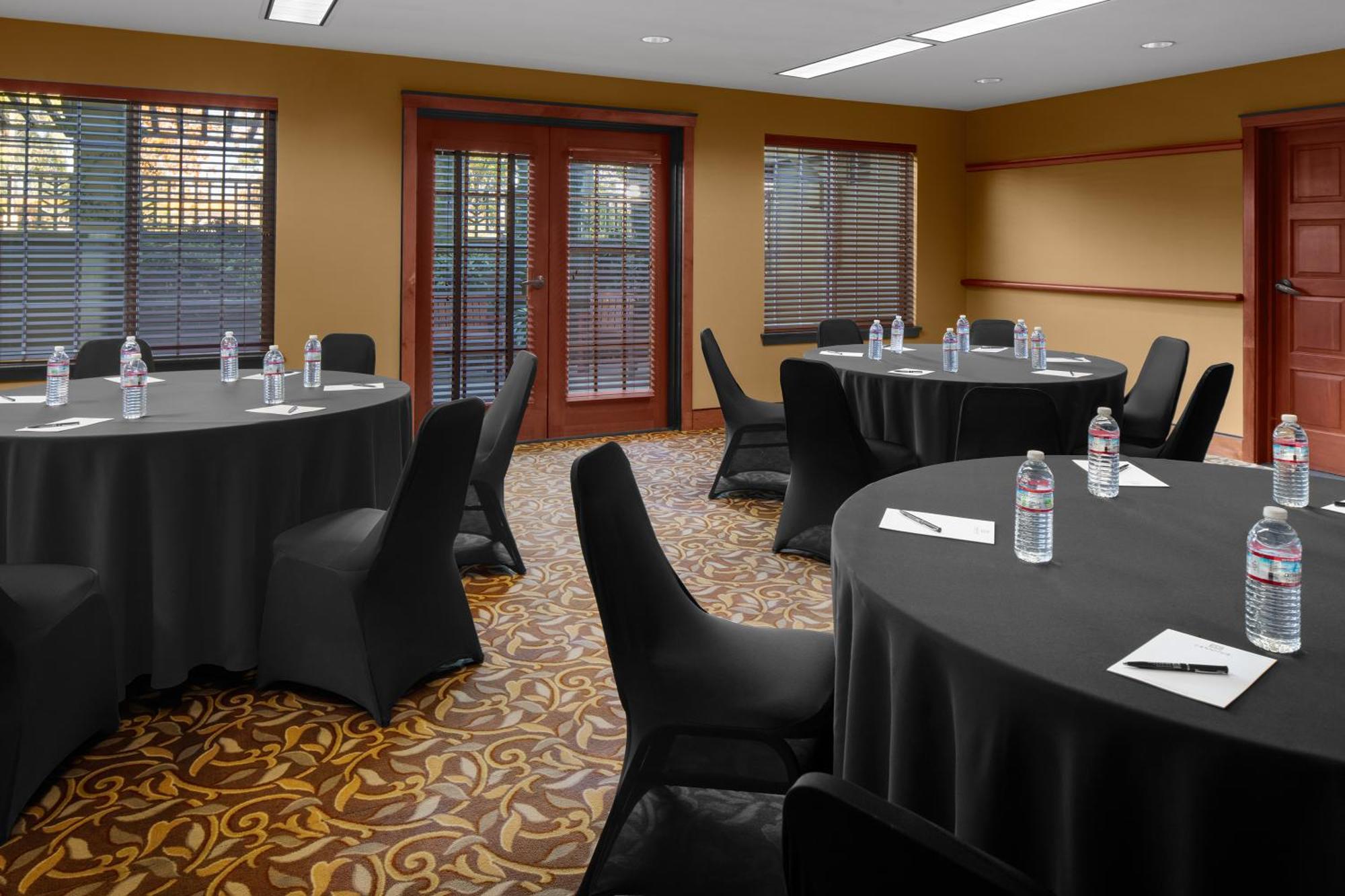 Larkspur Landing Extended Stay Suites Роузвил Екстериор снимка