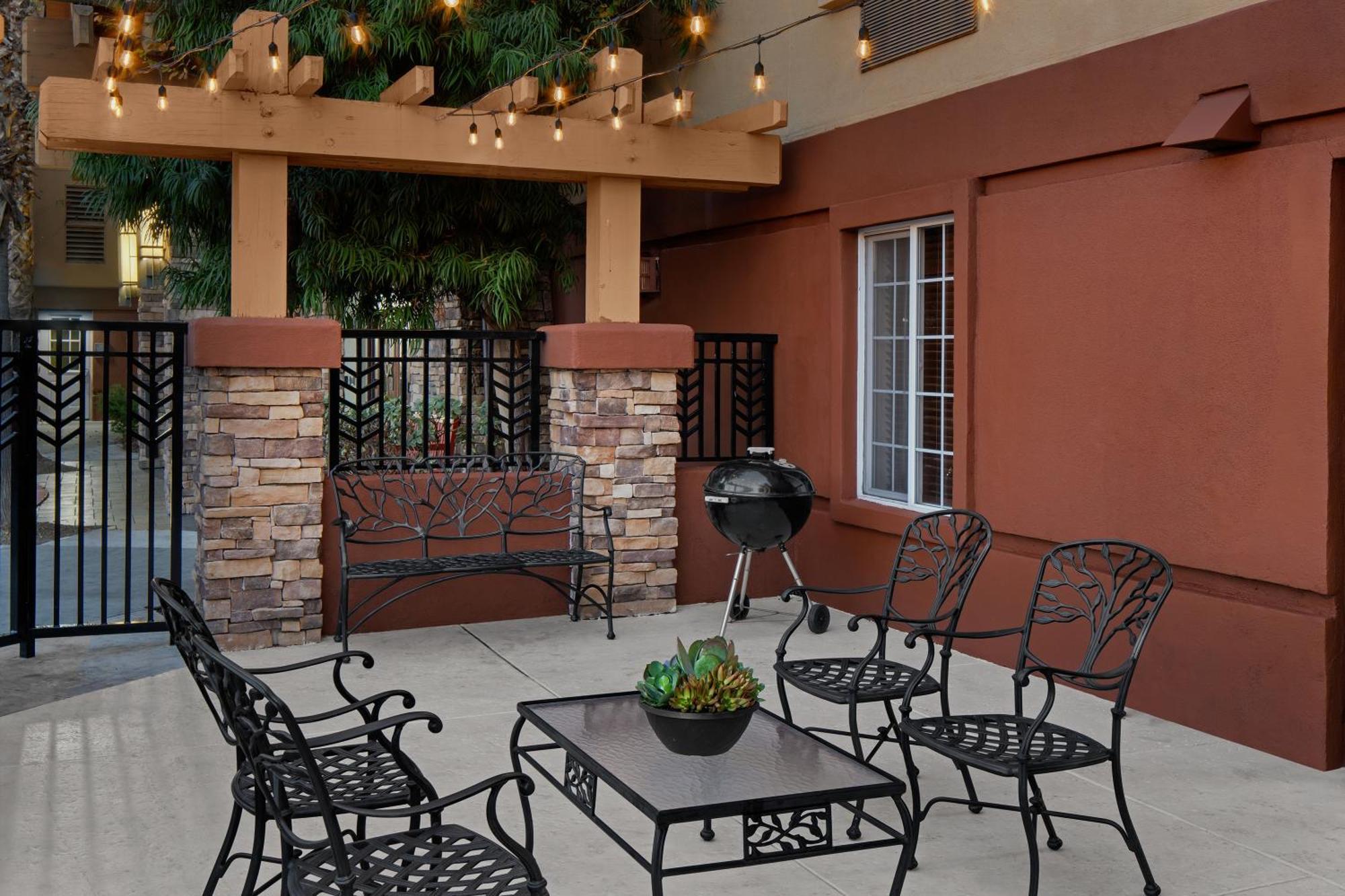 Larkspur Landing Extended Stay Suites Роузвил Екстериор снимка